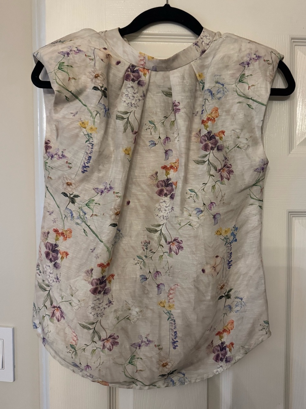 Aqua Blu Women's Cream Floral Top